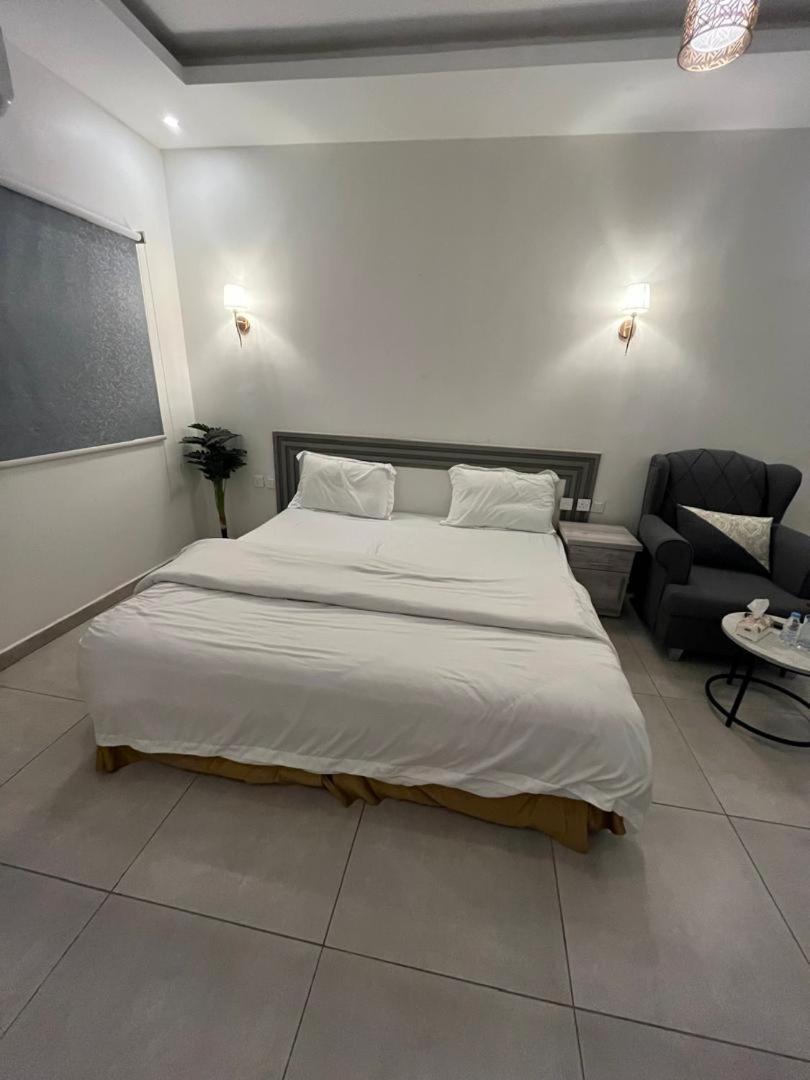 Apartment Furnished At - Near To Rashid Mall